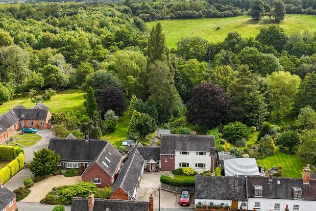 4 bed detached house