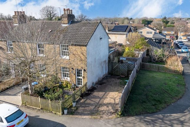 Green Lane Bovingdon, Hemel... 2 bed end of terrace house for sale