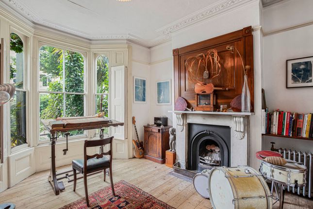 Mayola Road, London, E5 4 bed terraced house for sale