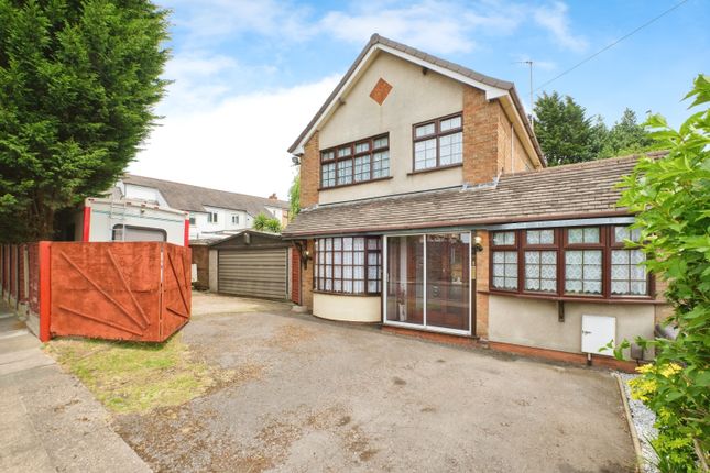 3 bedroom link detached house for sale