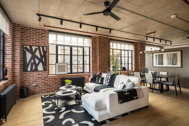 No.8 Harbord Square, Canary Wharf, E14 2 bed apartment for sale