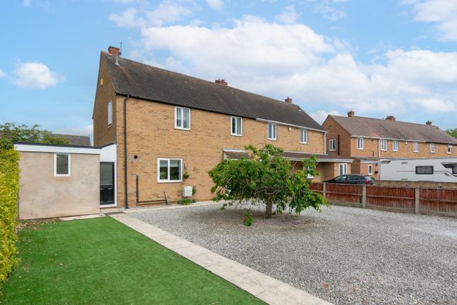 Edenthorpe, South Yorkshire DN3 3 bed semi
