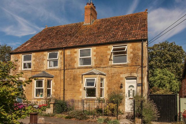 2 bedroom semi-detached house for sale