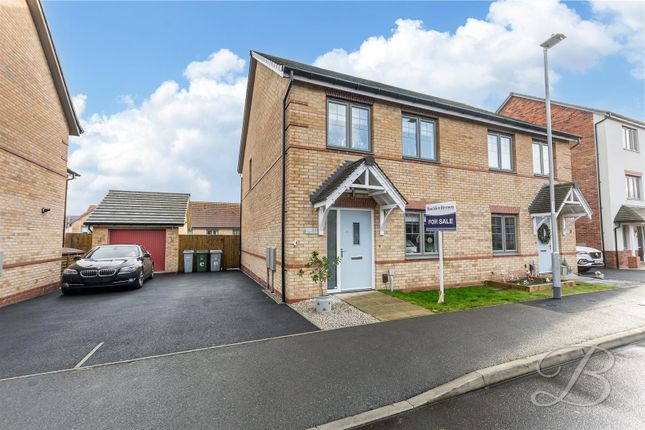 3 bedroom semi-detached house for sale