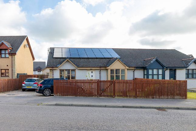 21 Bain Avenue, Elgin, IV30 6GB 3 bed semi
