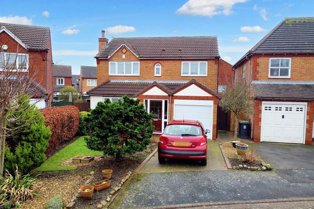 4 bed detached house