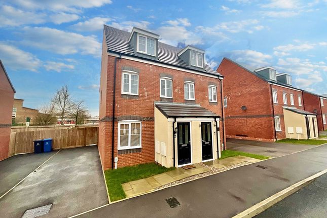 3 bedroom semi-detached house for sale