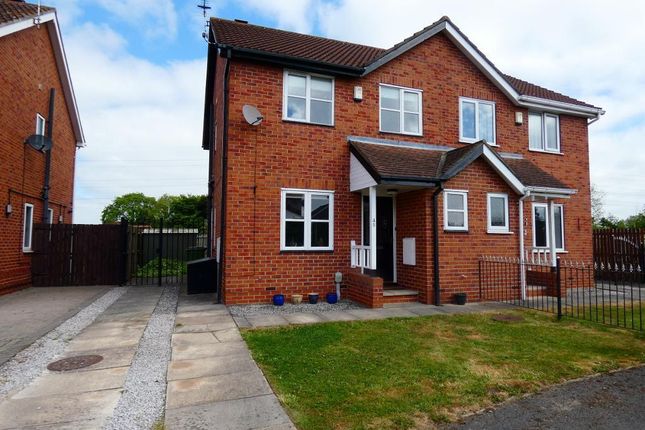 The Meadows, Dunswell, Hull, HU6 0AU 2 bed semi