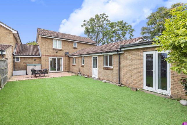 5 bedroom semi-detached house for sale