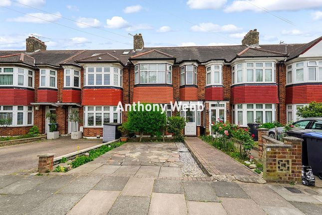 Ash Grove, Palmers Green, N13 3 bed terraced house for sale