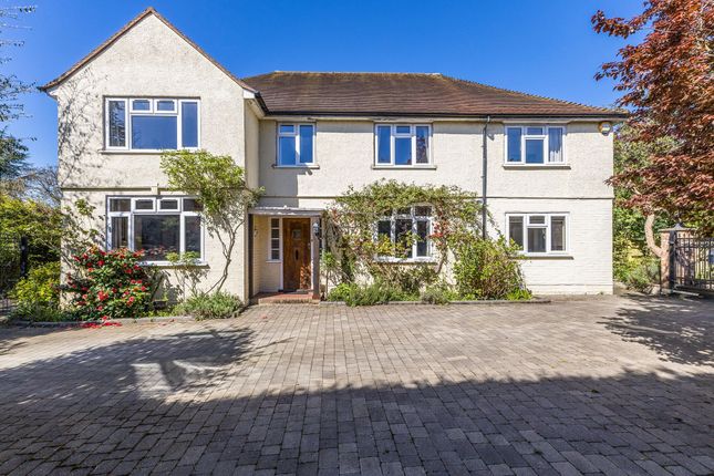 6 bedroom detached house for sale