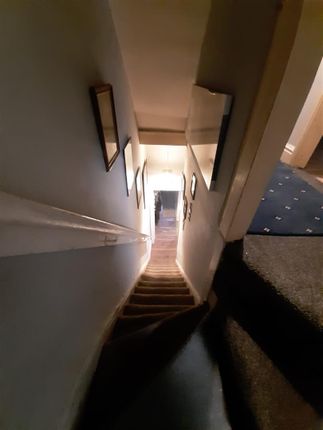 5 bed terraced house
