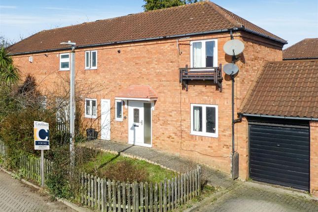Innholder Court, Neath Hill, Milton... 3 bed semi