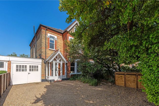 6 bedroom semi-detached house for sale