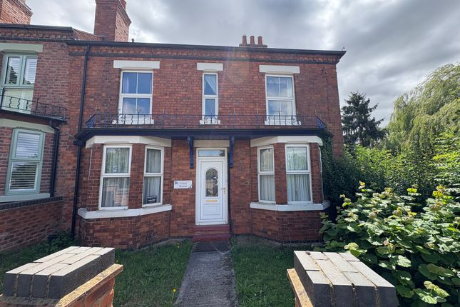 4 bedroom end of terrace house for sale