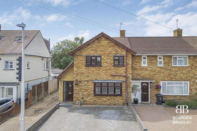 Aragon Drive, Hainault 3 bed end of terrace house for sale