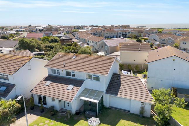Anglesey Way, Porthcawl CF36 5 bed detached house for sale