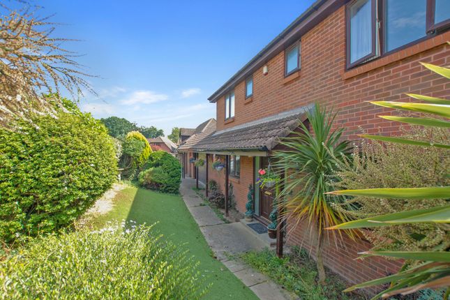 Spanton Crescent, Hythe, CT21 4 bed detached house for sale