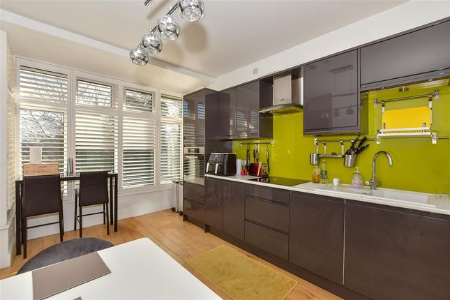 2 bed flat