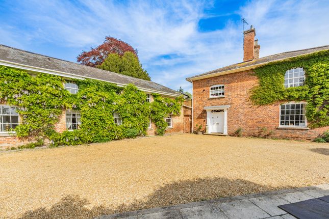 Minster Street, Wilton, Salisbury 4 bed semi