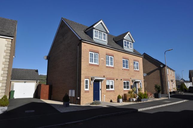 Parc Y Garreg, Kidwelly 3 bed semi