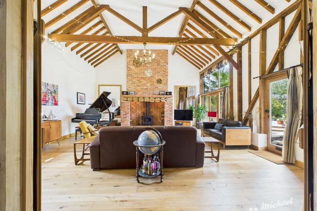 Southcott Barns, Leighton Buzzard LU7 5 bed barn conversion for sale