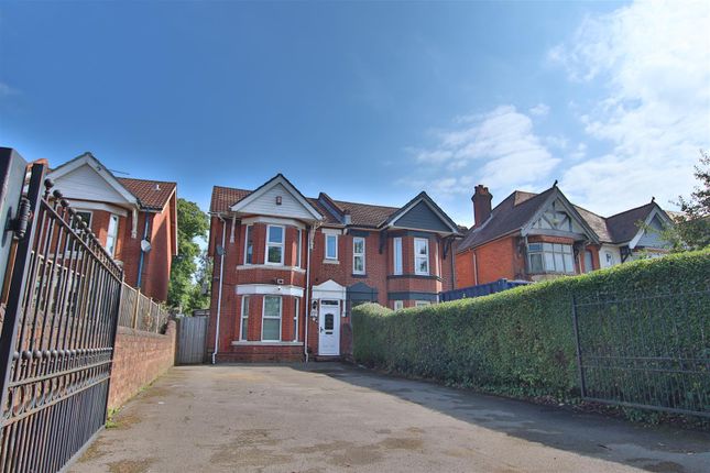Portsmouth Road, Woolston, Southampton 4 bed semi