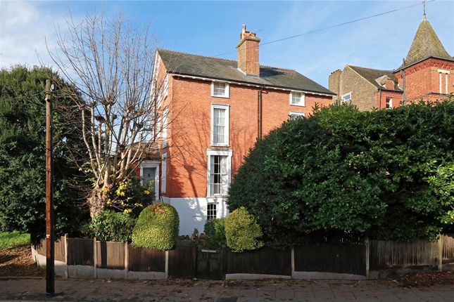 Crooked Billet, Wimbledon, SW19 4 bed semi