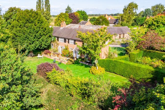 4 bed detached house