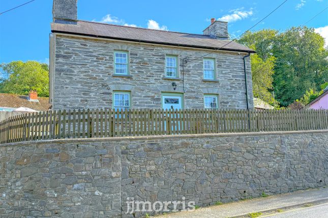 Cenarth 2 bed detached house for sale