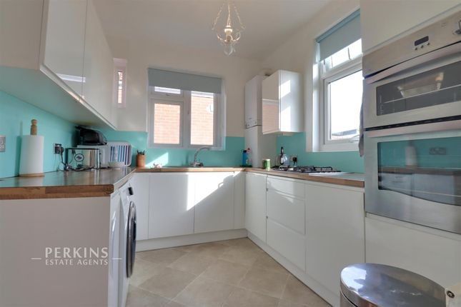 3 bed semi-detached bungalow