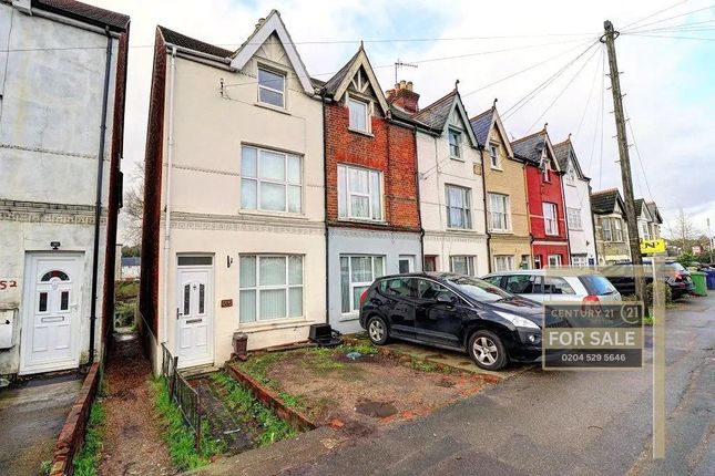 London Road, HIGH WYCOMBE HP11 4 bed end of terrace house for sale