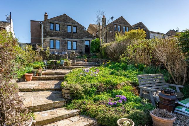 3 bedroom link detached house for sale
