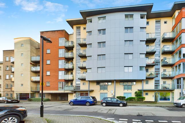 Orchard Place, Southampton, SO14 2 bed apartment for sale
