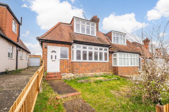 Queenswood Avenue, Wallington SM6 3 bed semi