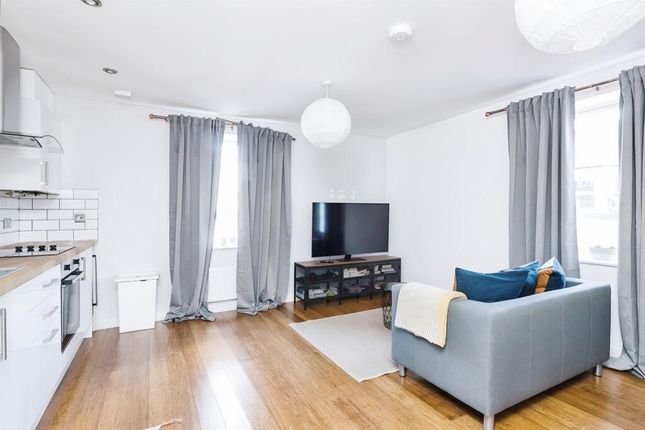 Victoria House, Mayhill Way, Gloucester 2 bed flat for sale