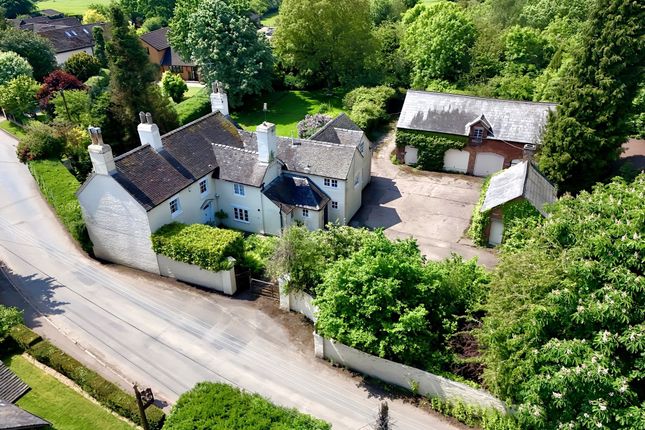 Stafford ST18 5 bed detached house for sale