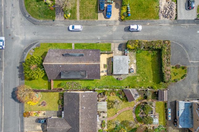 6 bedroom detached bungalow for sale