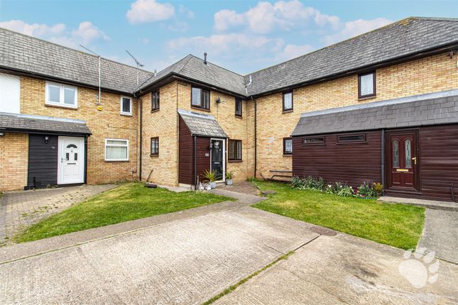 Fairfax Avenue, Basildon SS13 2 bed terraced house for sale