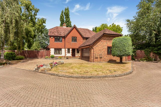 Anners Close, Egham, Surrey, TW20 4 bed detached house for sale
