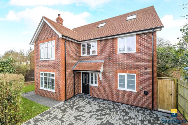 Queen Eleanors Road, Surrey GU2 5 bed detached house for sale