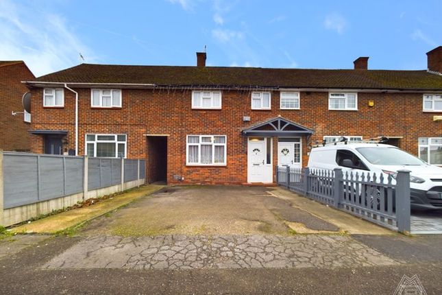 Bovey Way, South Ockendon, Essex, RM15 2 bed terraced house for sale