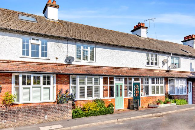Popes Mead, Haslemere, GU27 2 bed terraced house for sale