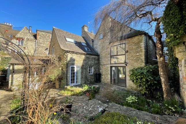 5 bedroom semi-detached house for sale