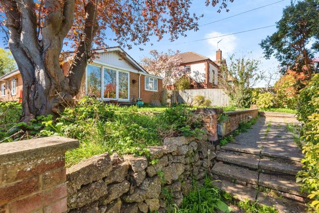 Main Road, Northampton NN5 4 bed detached bungalow for sale