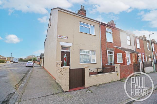 May Road, Lowestoft, NR32 4 bed end of terrace house for sale