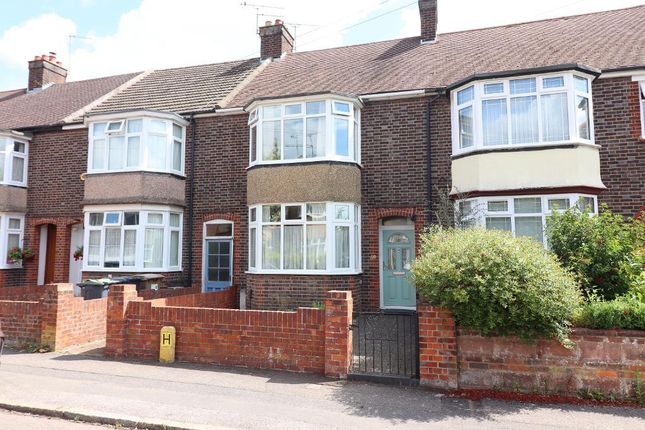 Luton LU2 2 bed terraced house for sale