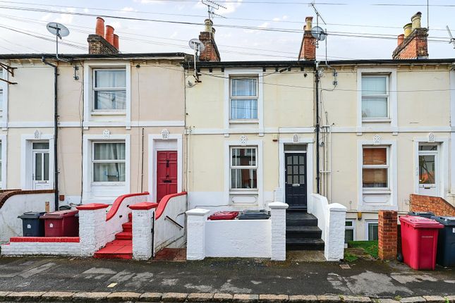 Studio flat for sale