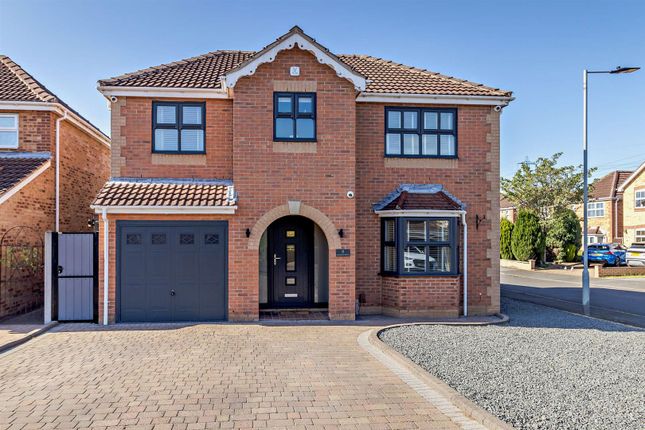 Long Field Drive, Doncaster DN3 4 bed detached house for sale