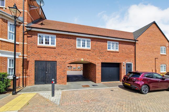 Banbury Heath, Great Denham 2 bed coach house for sale